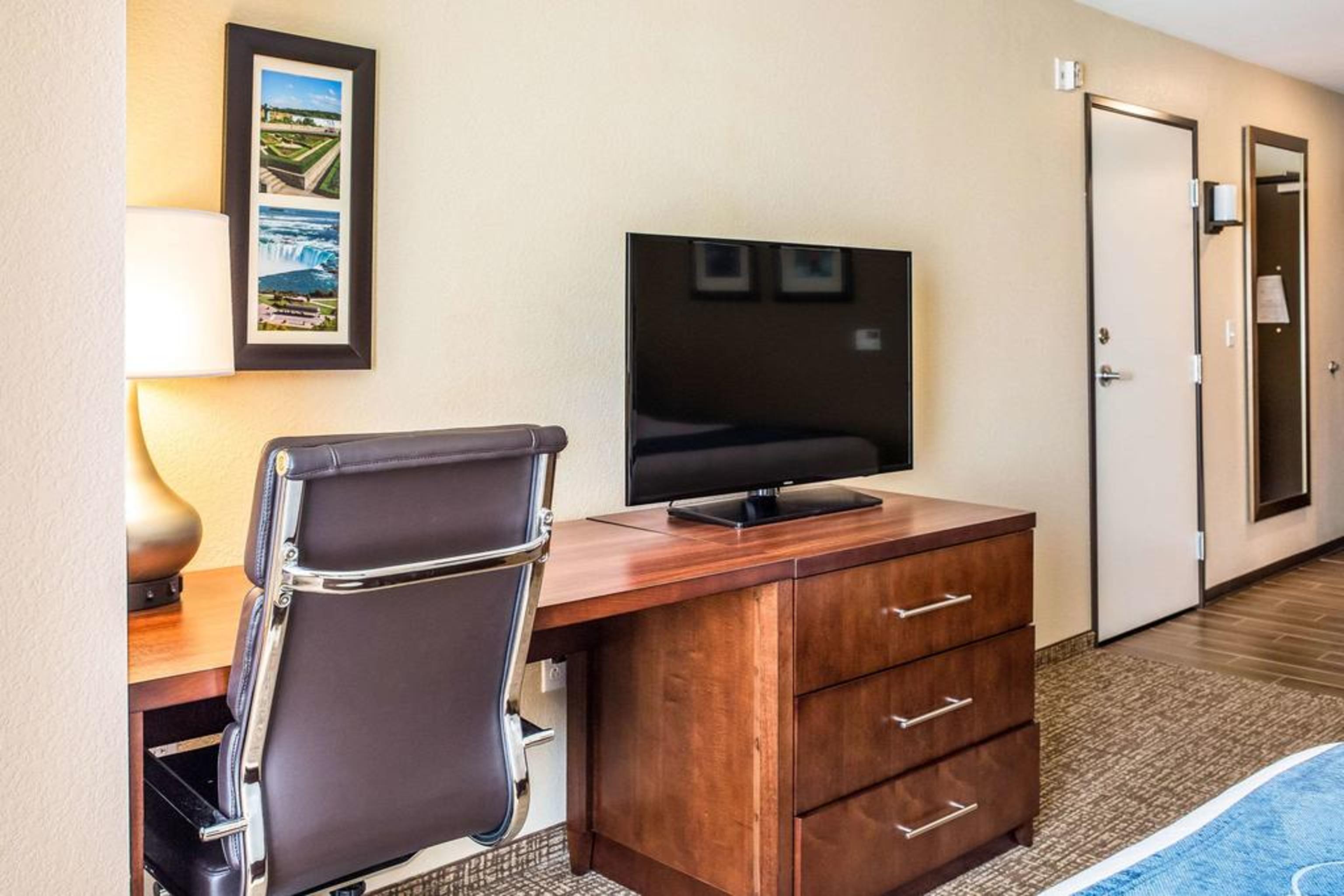 Comfort Inn & Suites Niagara Falls Blvd Usa Exterior foto